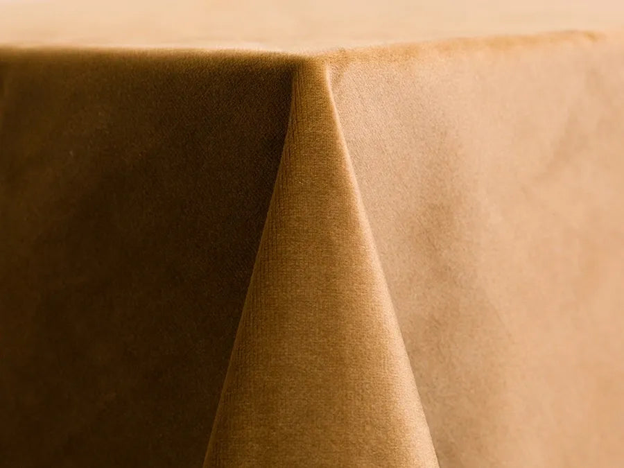 Golden Velvet Tablecloth – Luxe Gold Table Linen for Weddings & Events