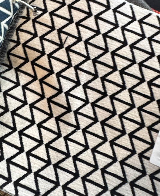Black & White Domino Tablecloth – Bold Geometric Linen for Modern Events