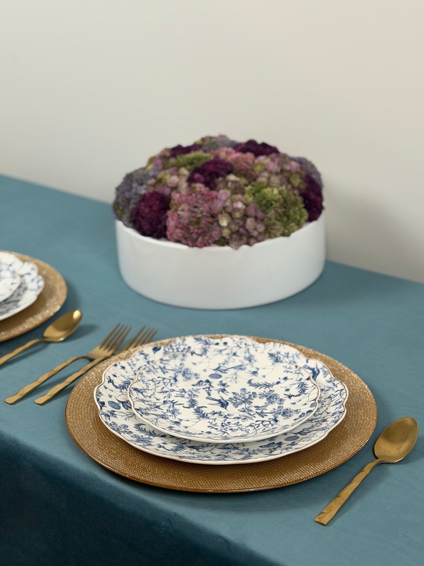 Ocean Velvet Tablecloth – Teal Luxury Linen for Coastal & Elegant Events