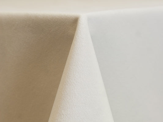 Ivory Velvet Tablecloth – Luxurious Soft Event Linen for Elegant Occasions
